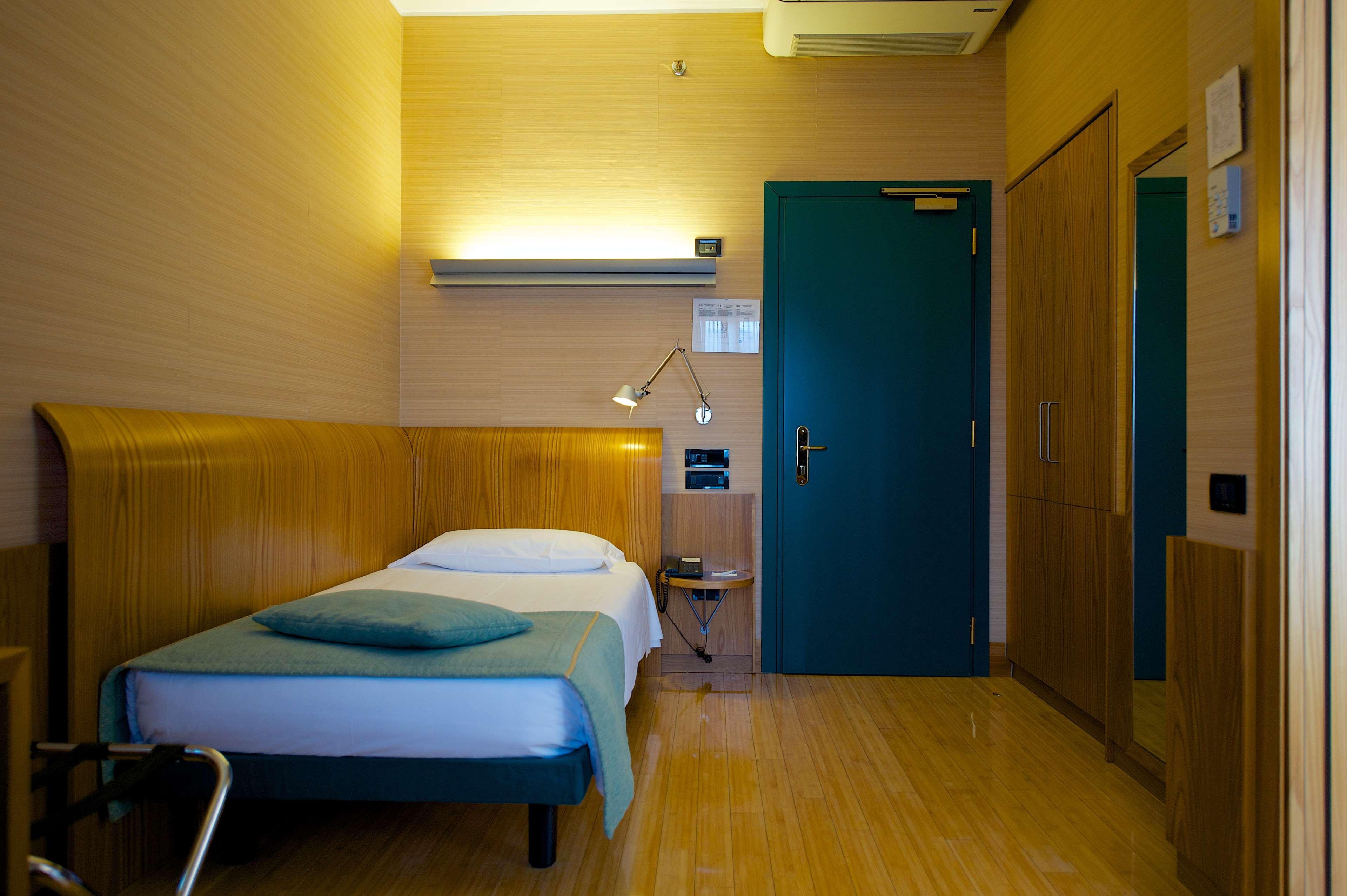 Western Luxor 4*