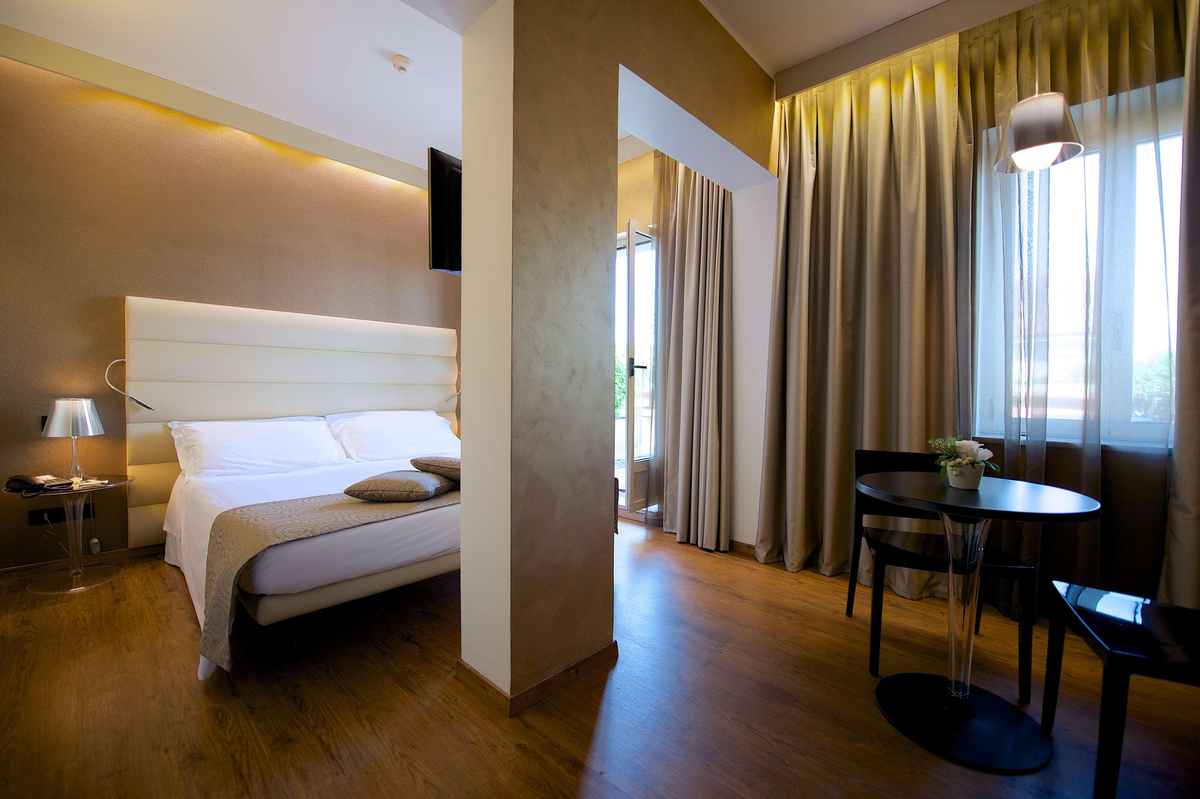Western Luxor 4* Torino